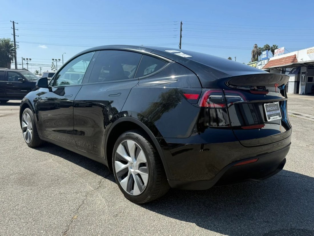 Suv in Azusa, CA, United States 5 - 18664870