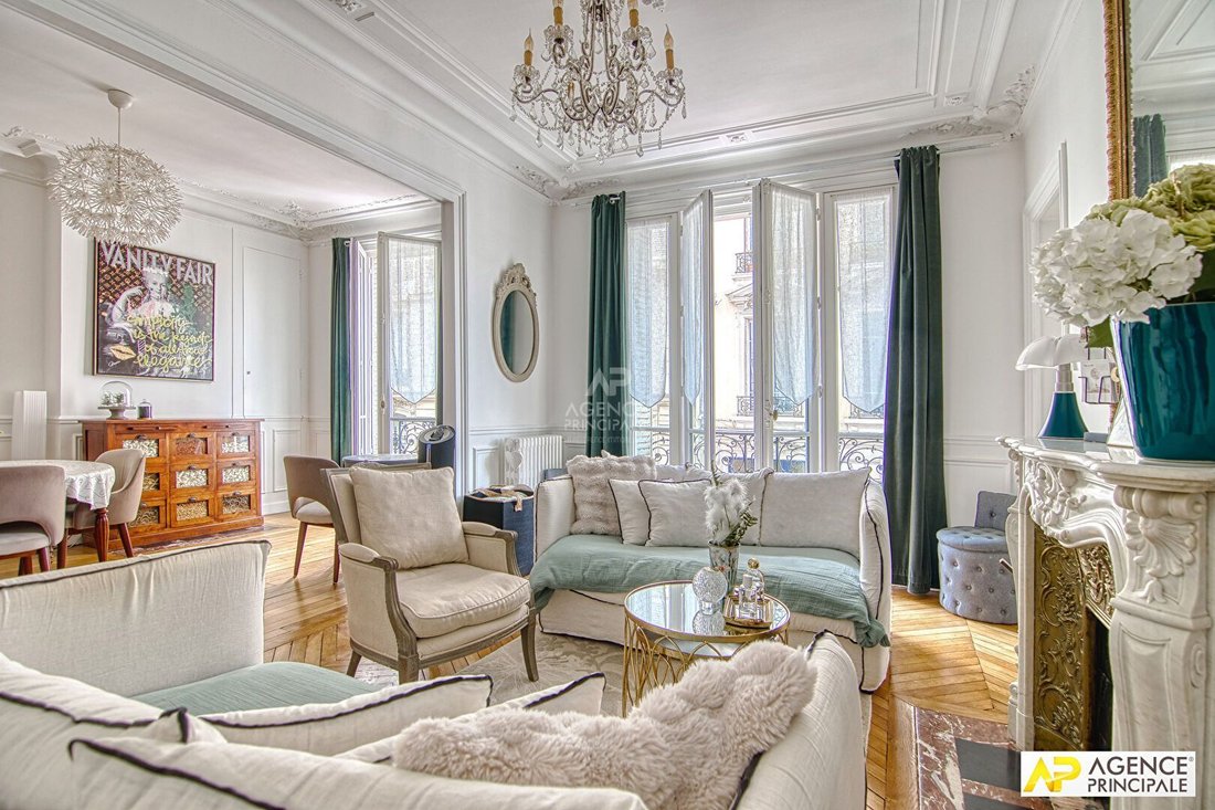 Apartment in Domaine National du Château, Versailles, France 2 - 18660195