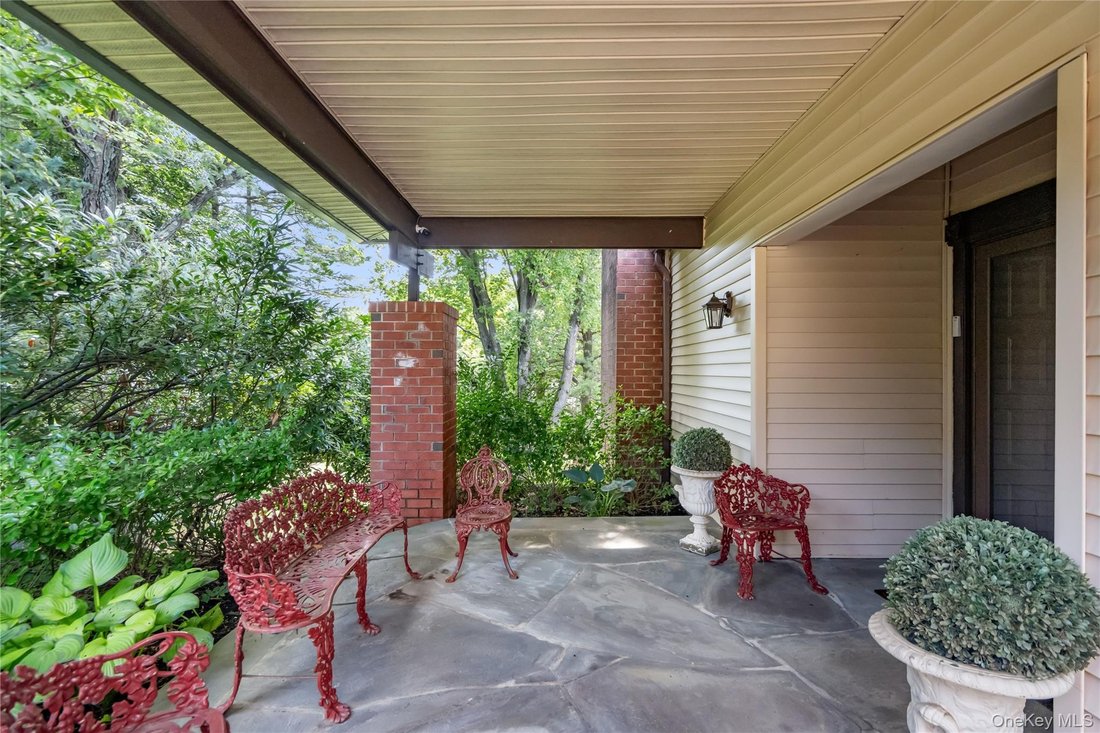 Condo in Manhasset, New York, United States 3 - 18670652