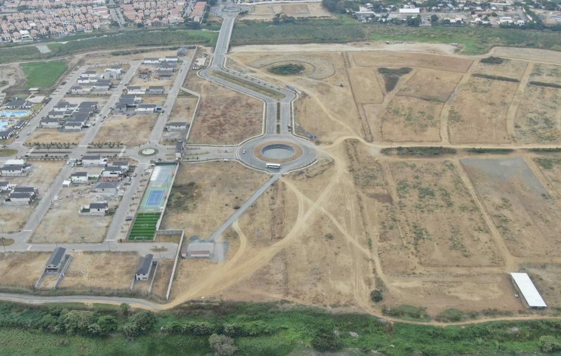 Land in Samborondón, Guayas, Ecuador 2 - 18660544