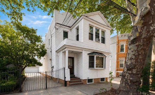 House in New York, New York, United States 1