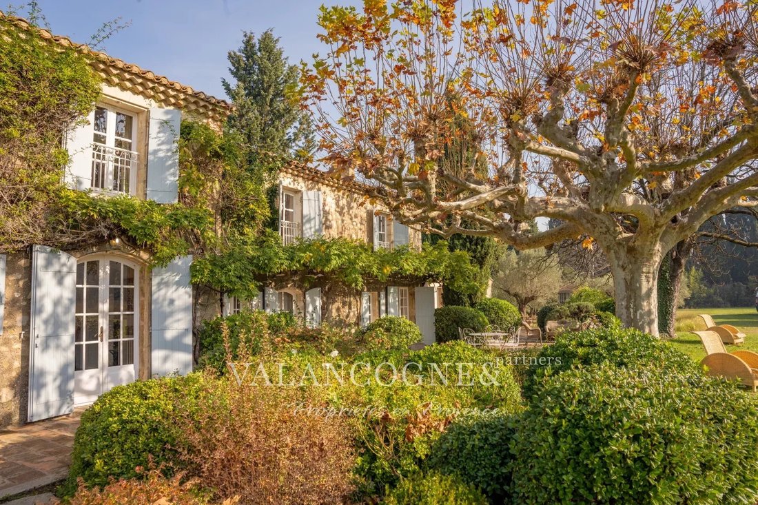 Casa de Campo en Eygalières, Provenza-Alpes-Costa Azul, Francia 2 - 16150582