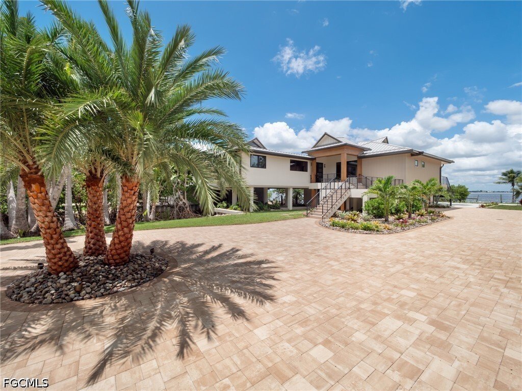 House in Fort Myers, Florida, United States 4 - 18670217