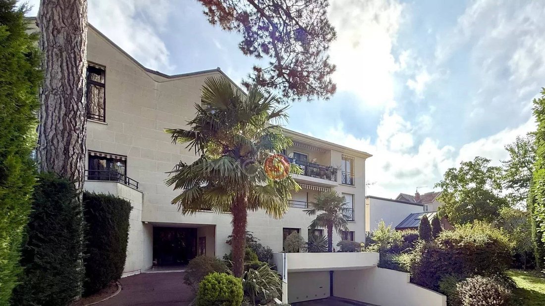Apartment in Thiers, Le Raincy, France 1 - 16409301