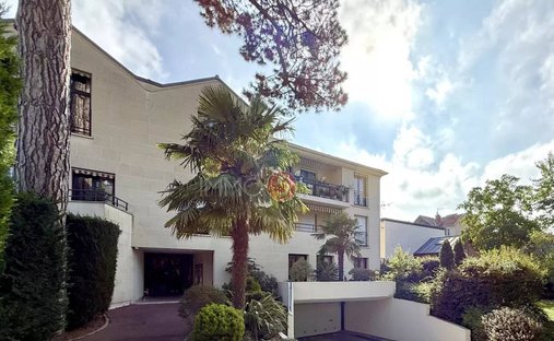 Apartment in Thiers, Le Raincy, France 1