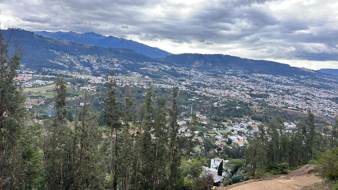 Land in Quito, Pichincha, Ecuador 2 - 18661554