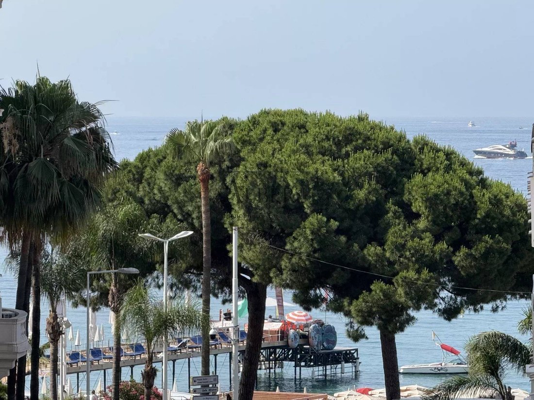 Apartment in Cannes, Provence-Alpes-Côte d'Azur, France 2 - 15778221