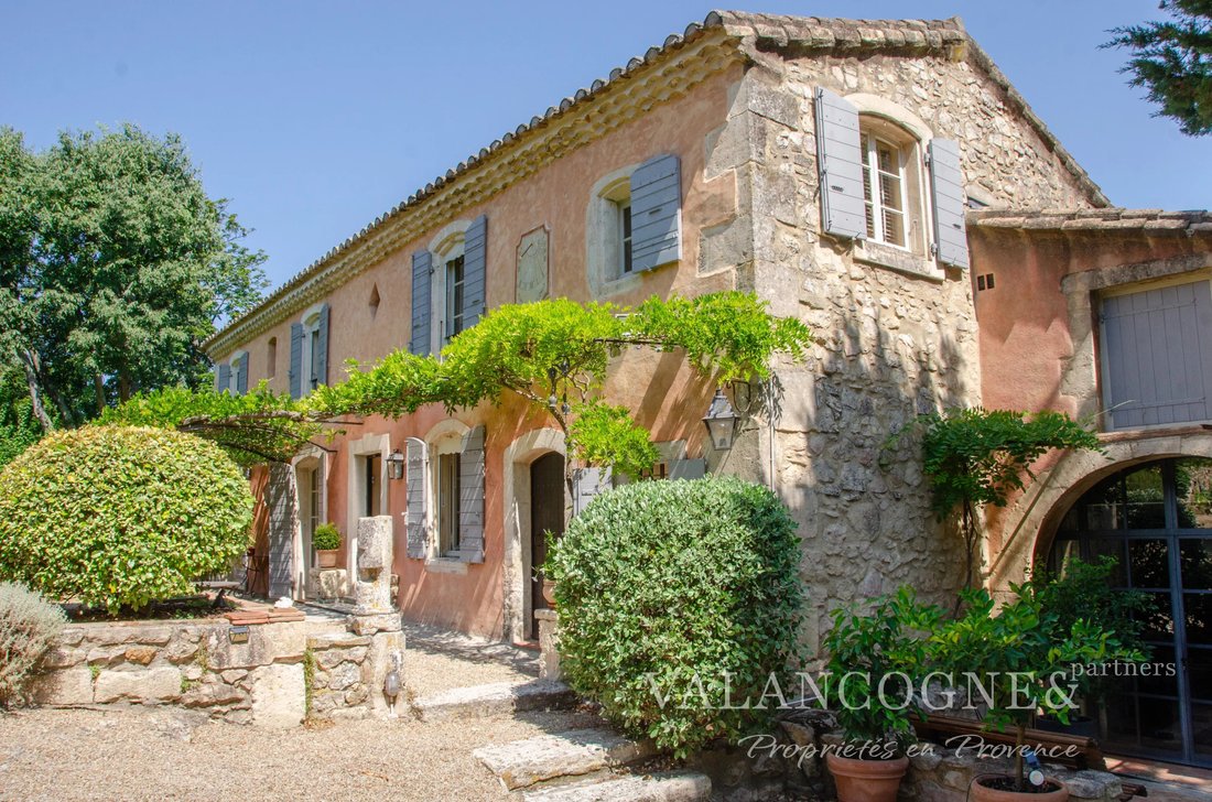 Maisons de campagne à Saint-Rémy-de-Provence, Provence-Alpes-Côte d'Azur, France 1 - 18517225