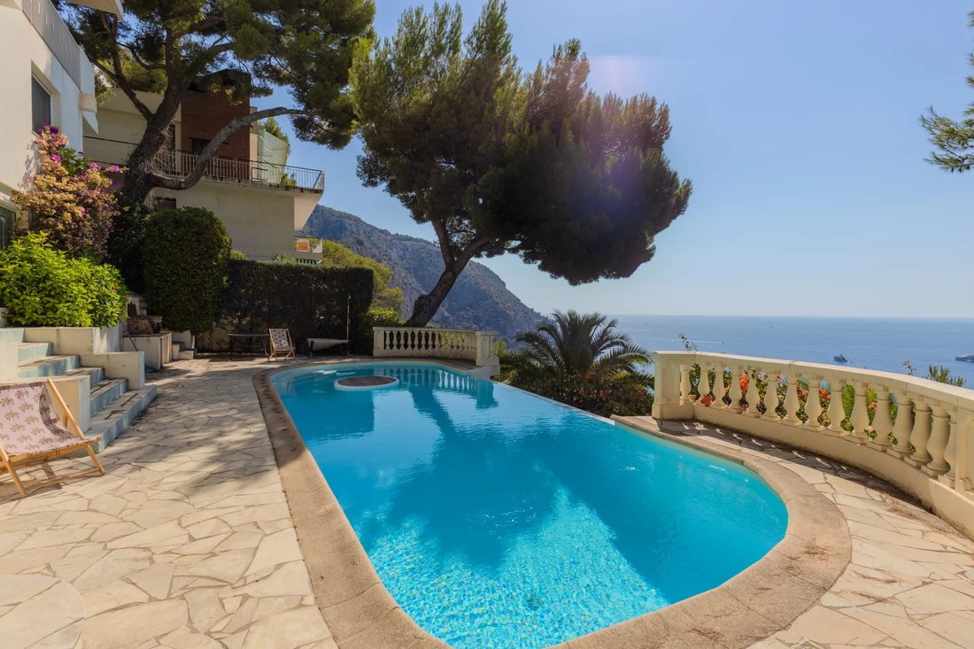 Villa in Èze, Provence-Alpes-Côte d'Azur, France 3 - 18669544