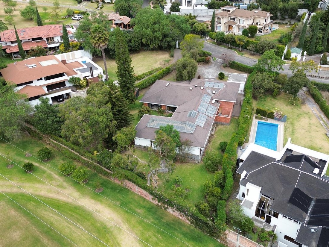 House in Quito, Pichincha, Ecuador 2 - 18660540