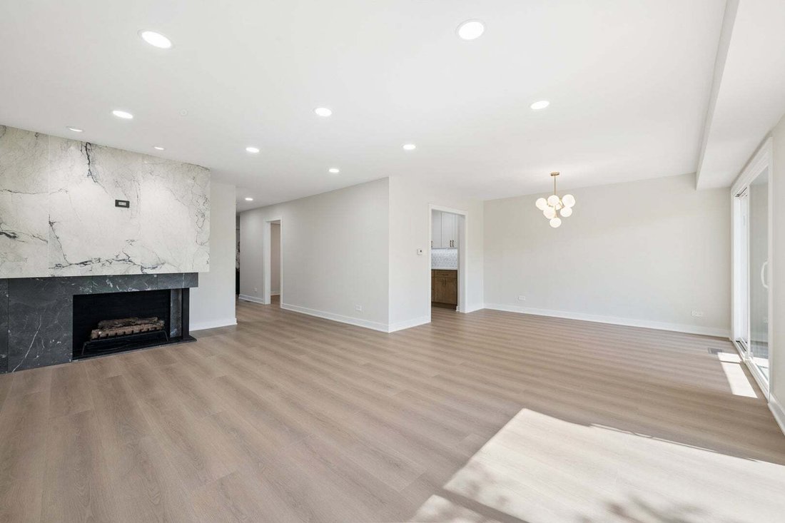 Condo in Northbrook, Illinois, United States 2 - 18663112