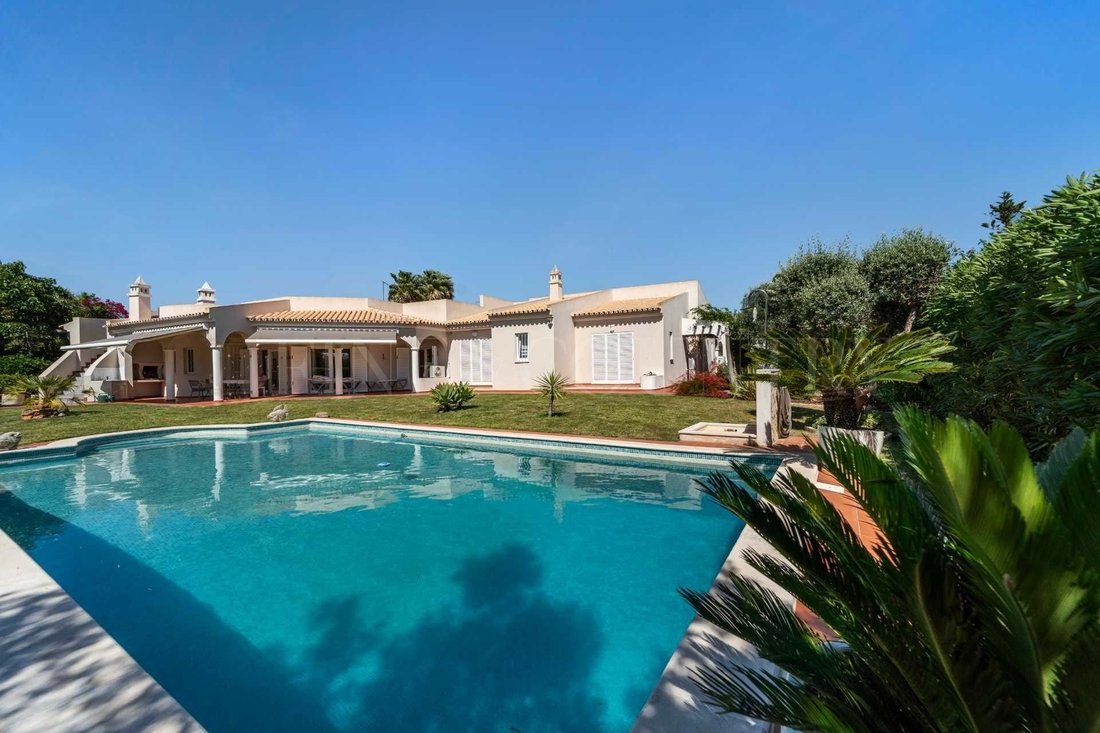 Villa in Vilamoura, Quarteira, Algarve 1 - 18664722