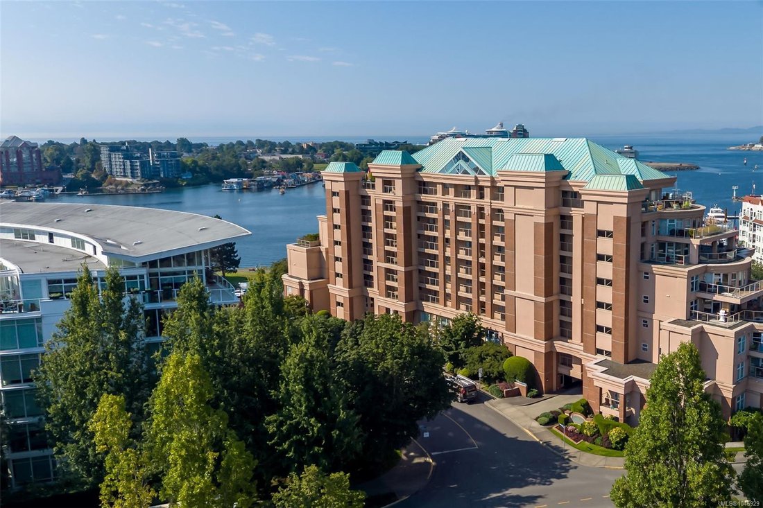 Townhouse in Victoria, British Columbia, Canada 5 - 18666535