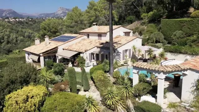 Villa in Nord, La Gaude, France 1 - 17929447