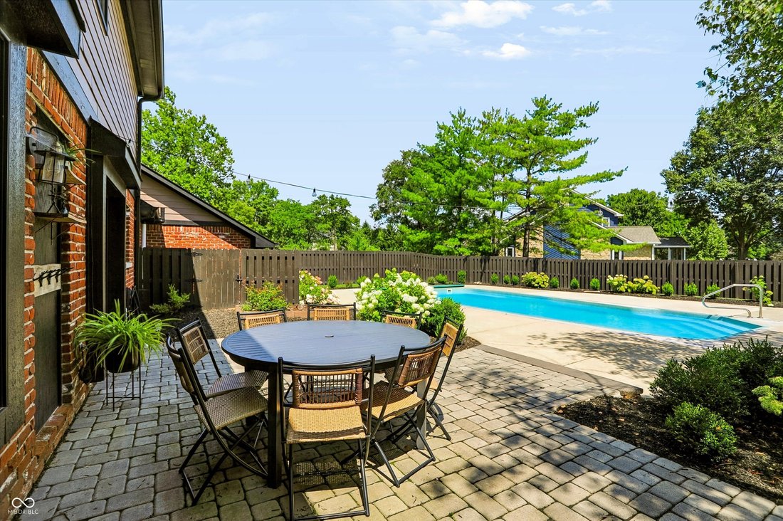 House in Zionsville, Indiana, United States 3 - 18660948
