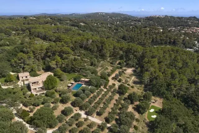 Estate in Mougins, Provence-Alpes-Côte d'Azur, France 4 - 15998543