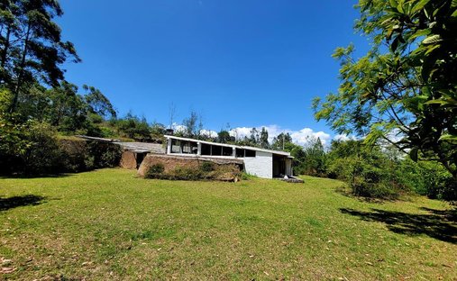 Land in Quito, Pichincha, Ecuador 1