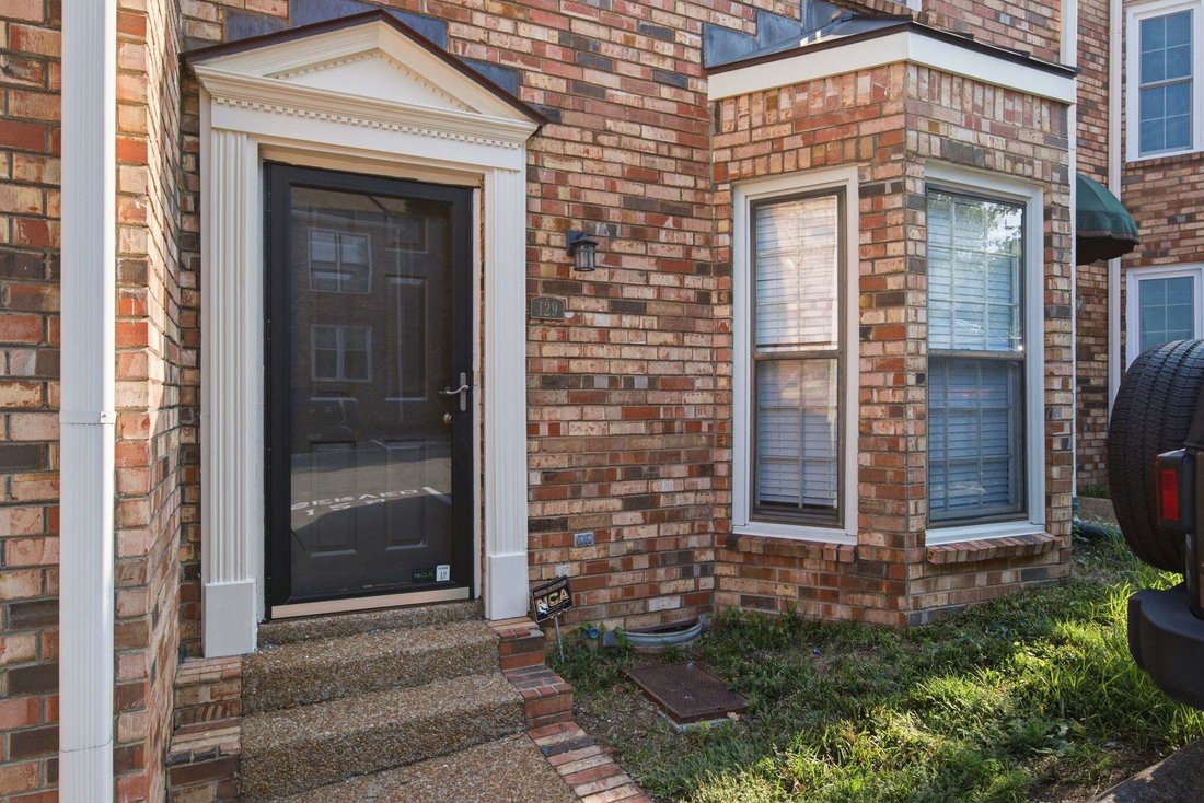 Townhouse in Forest Hills, Tennessee, United States 1 - 18665921
