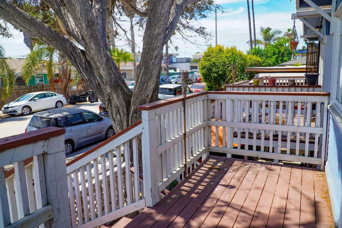 San Diego, California, United States 2 - 18670815