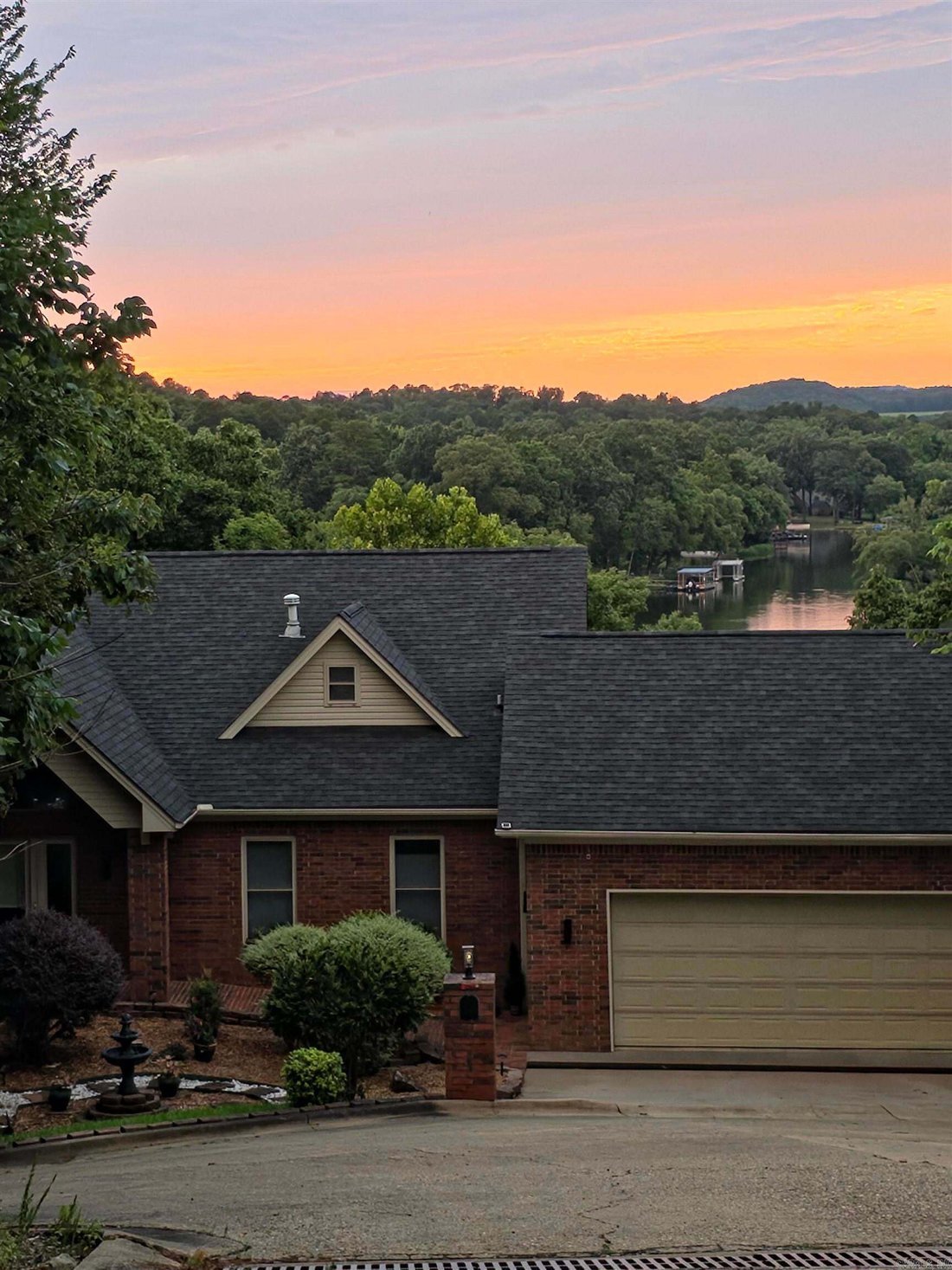 House in Hot Springs, Arkansas, United States 2 - 18561631