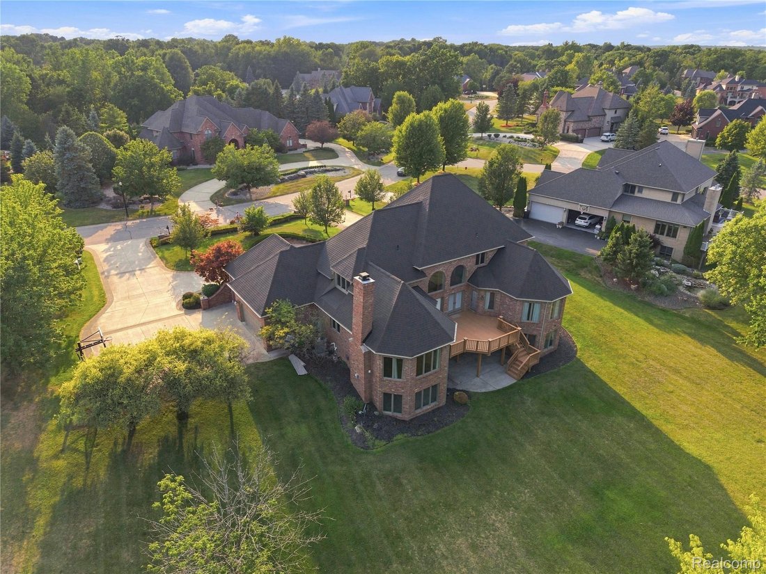 House in Grand Blanc Township, Michigan, United States 5 - 18659772