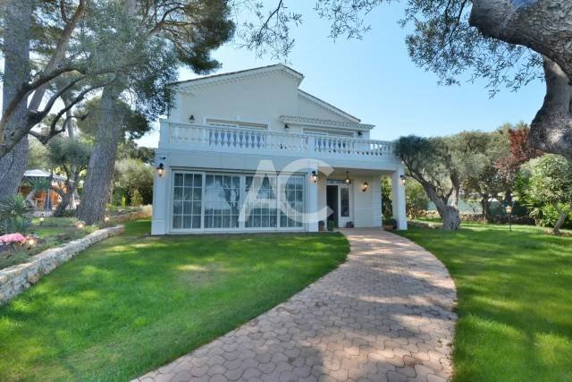 Villa en Fontmerle, Antibes, Francia 1 - 17496889