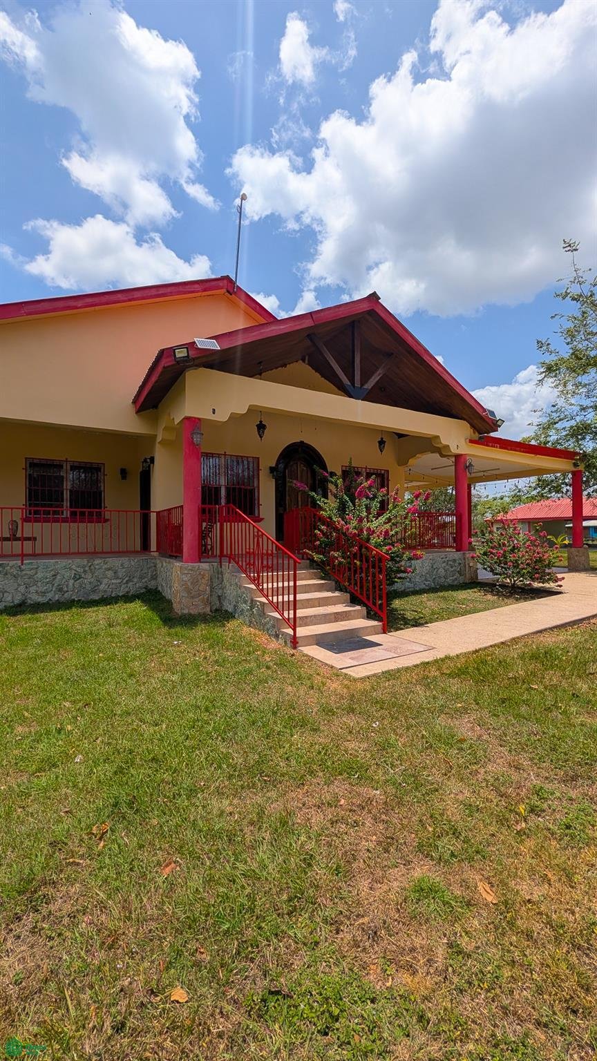 House in San Ignacio, Cayo District, Belize 1 - 18671479