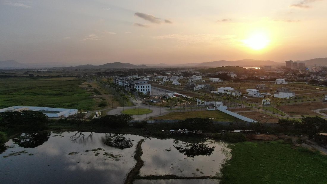 Land in Samborondón, Guayas, Ecuador 2 - 18660691