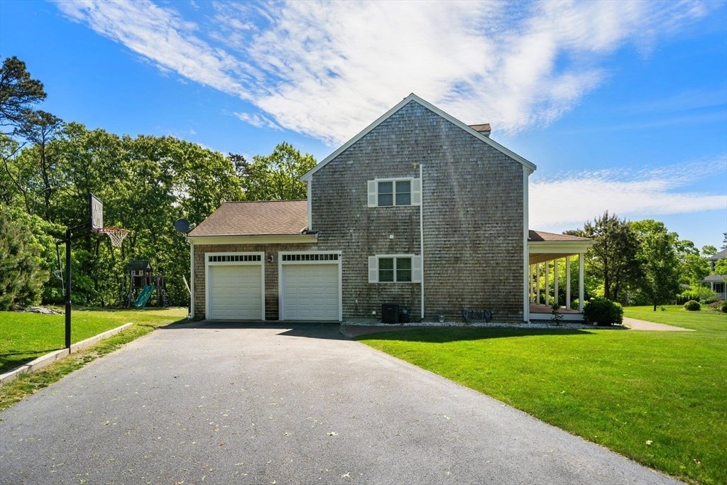 House in Yarmouth, Massachusetts, United States 4 - 18664325