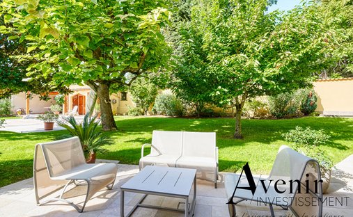 Villa in Saint-Cyr-au-Mont-d'Or, Auvergne-Rhône-Alpes, France 1