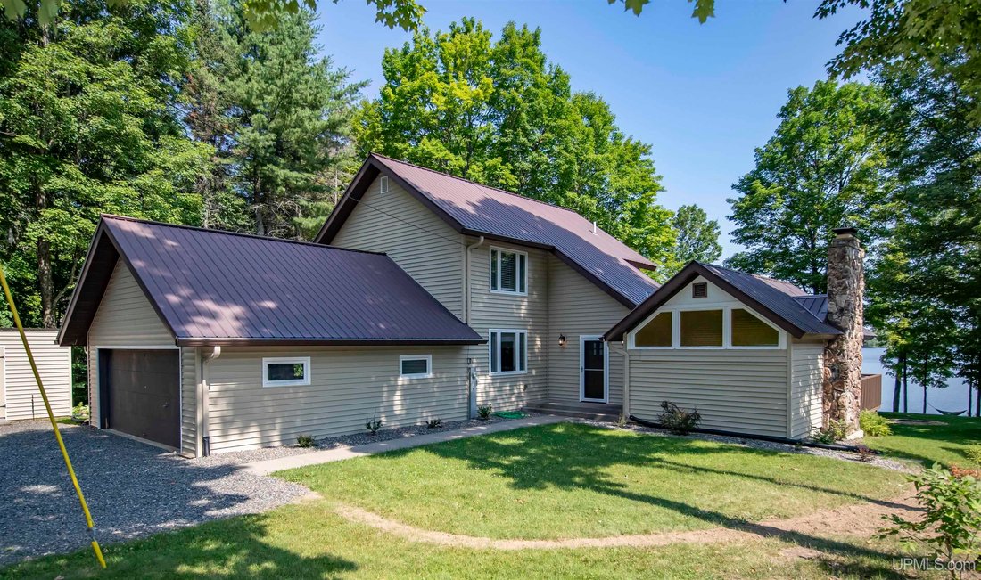 House in Iron River, Michigan, United States 1 - 18669041