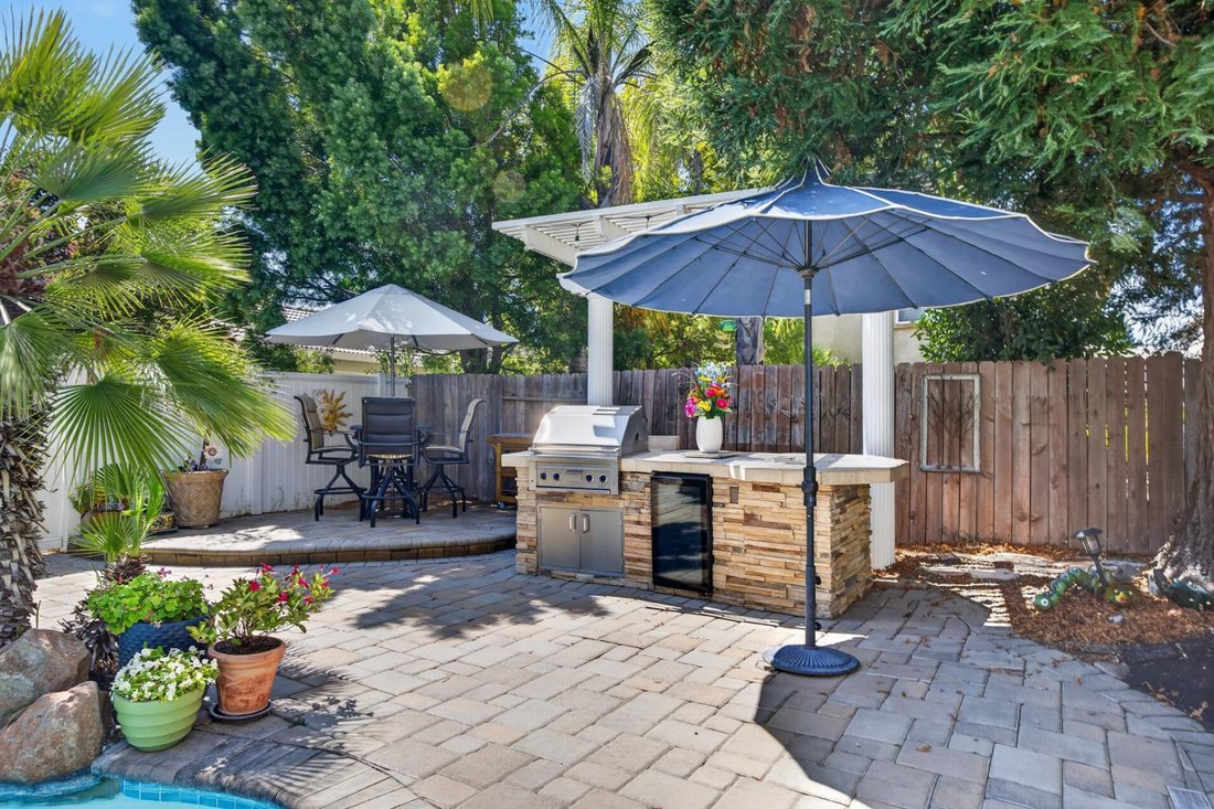 House in Elk Grove, California, United States 3 - 18663271
