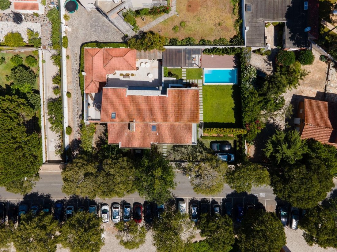 Townhouse in Oeiras e Sao Juliao da Barra, Paco de Arcos e Caxias, Lisbon, Portugal 1 - 18665914