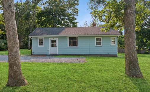 House in Hampton Bays, New York, United States 1