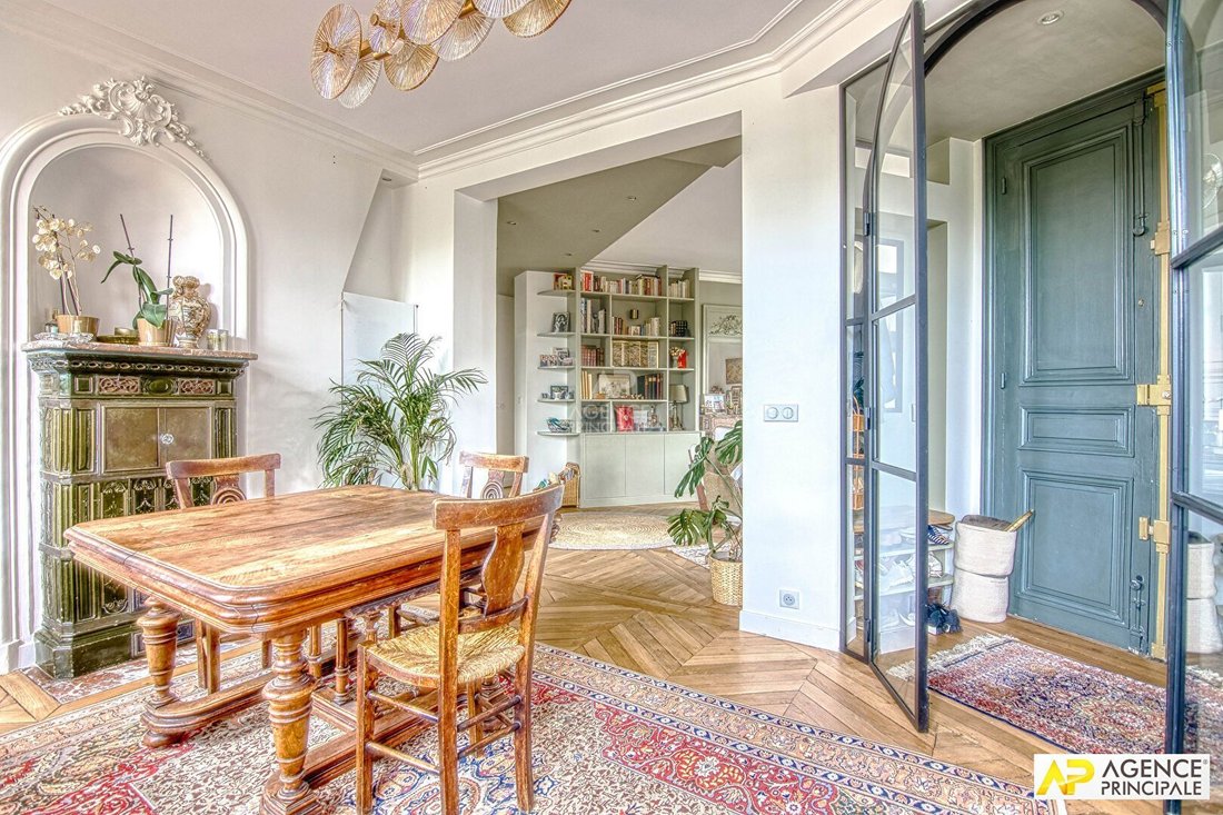 Apartment in Domaine National du Château, Versailles, France 1 - 18660236