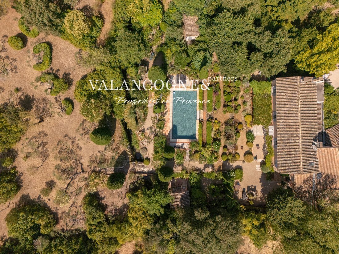 Country House in Saint-Rémy-de-Provence, Provence-Alpes-Côte d'Azur, France 2 - 18517225