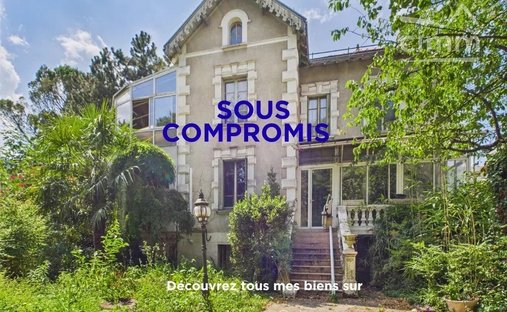 Townhouse in Allies-Clos d'Or, Grenoble, France 1