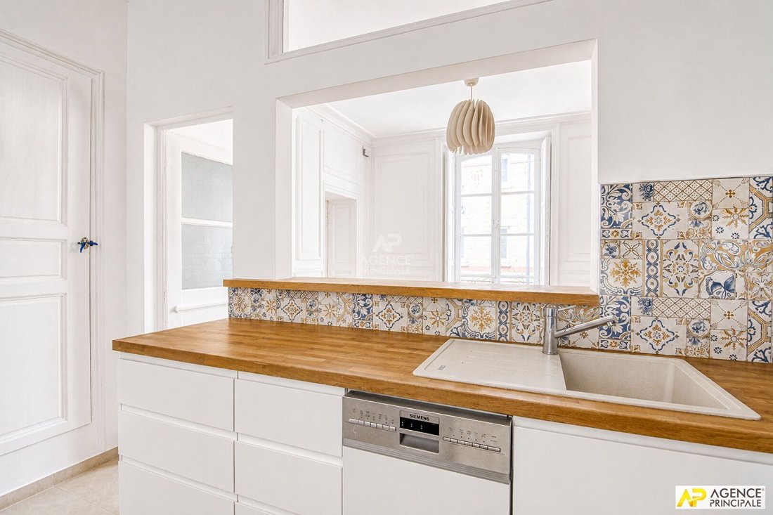 Apartment in Domaine National du Château, Versailles, France 4 - 18660109