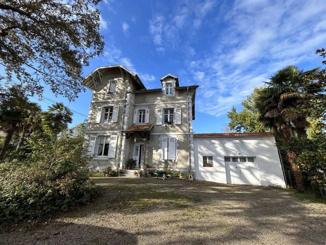 House in Salies-de-Bearn, Nouvelle-Aquitaine, France 2 - 16461263