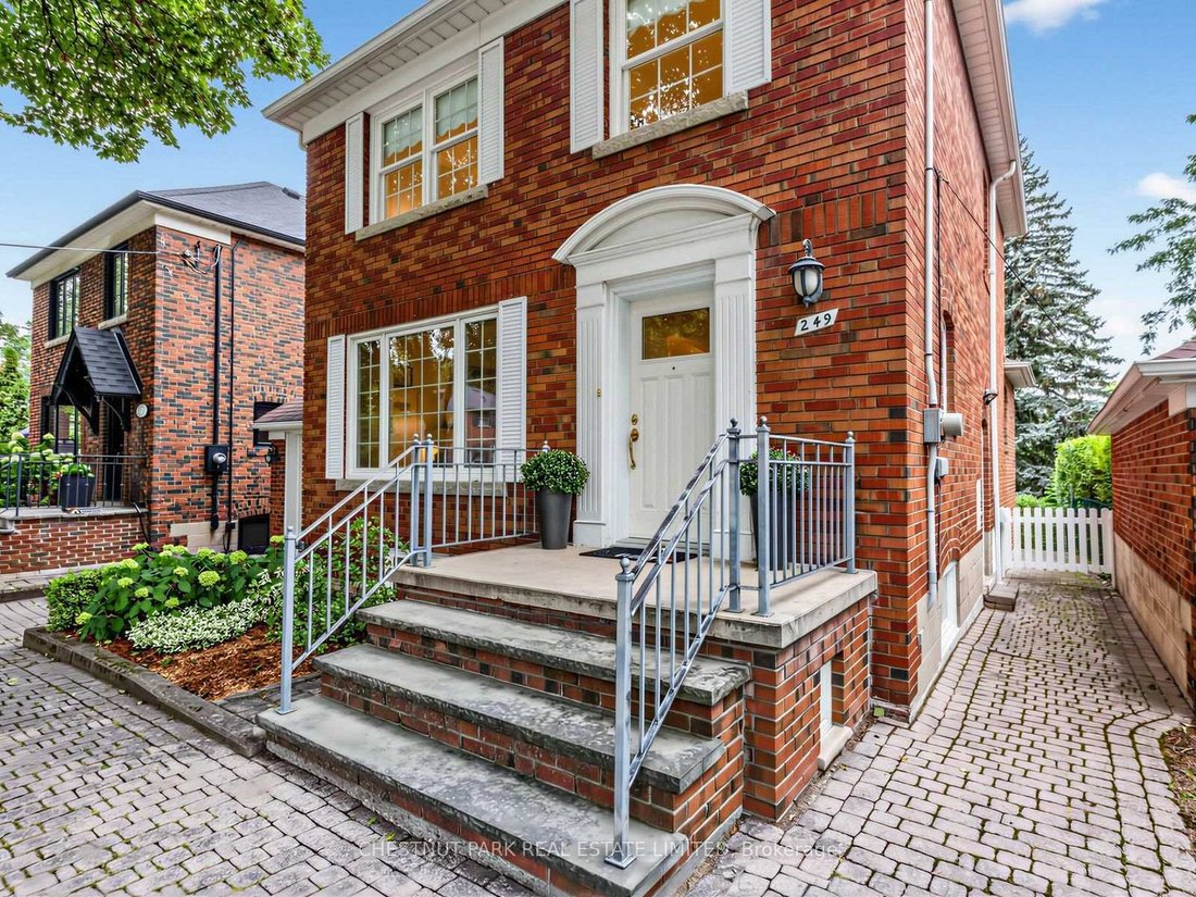 House in Toronto, Ontario, Canada 3 - 18666964