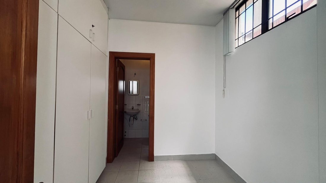 House in Quito, Pichincha, Ecuador 5 - 18661230