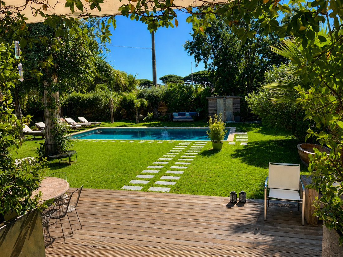 Villa in Ramatuelle, Provence-Alpes-Côte d'Azur, France 2 - 18660357