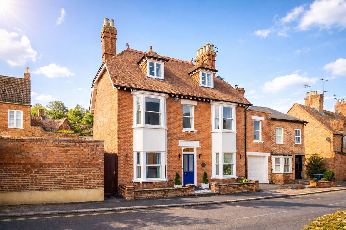 House in Aspley Guise, England 1 - 18667696