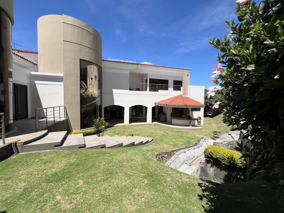 House in Quito, Pichincha, Ecuador 1 - 18661636