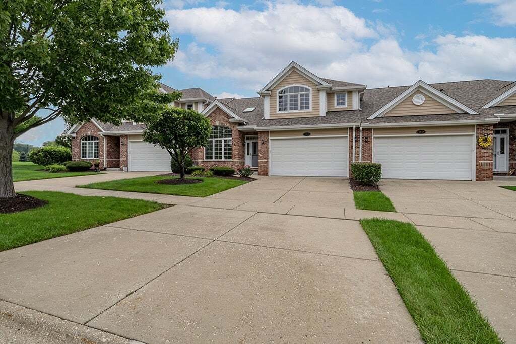 Townhouse in Lemont, Illinois, United States 1 - 18663177