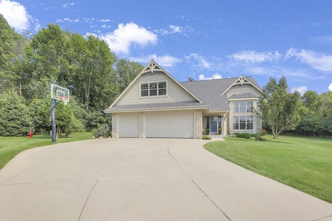 House in Pewaukee, Wisconsin, United States 3 - 18659078
