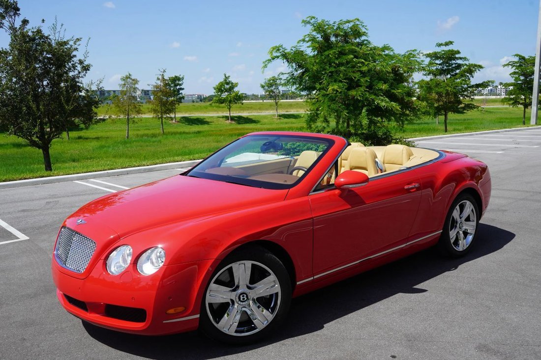 Cabriolet in Fort Lauderdale, FL, United States 1 - 18671062