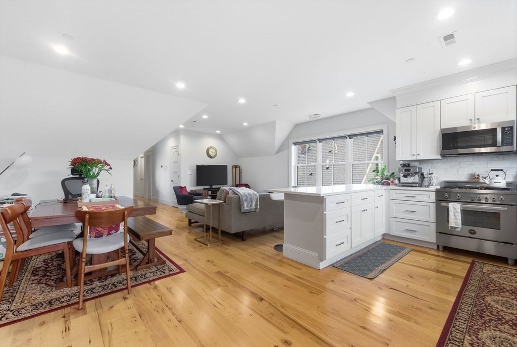 Condo in Boston, Massachusetts, United States 5 - 18669506