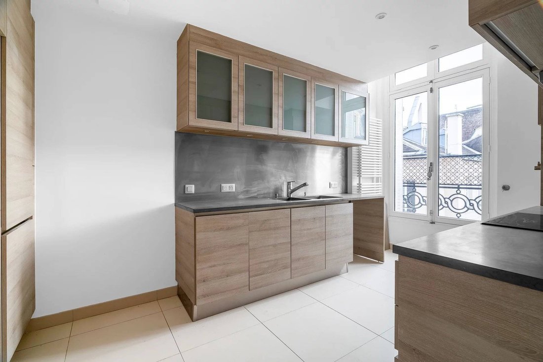 Apartment in Saint Philippe du Roule, Paris 8e Arrondissement, Paris 5 - 17267722