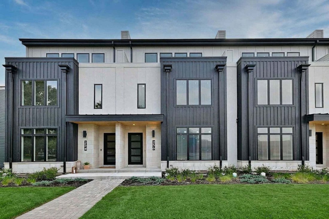 Townhouse in Elmhurst, Illinois, United States 2 - 16788833